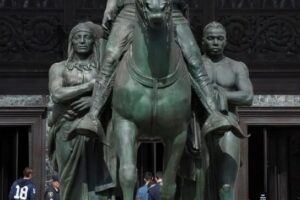 В Нью-Йорке уберут памятник Рузвельту