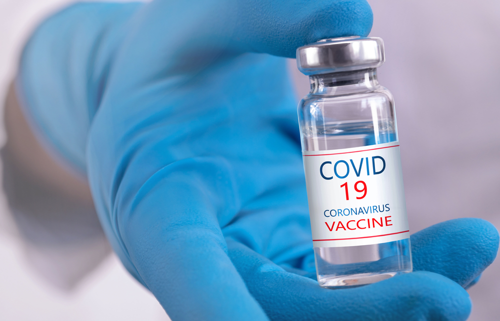 В Британии тестируют на людях новую вакцину от COVID-19.Вокруг Света. Украина