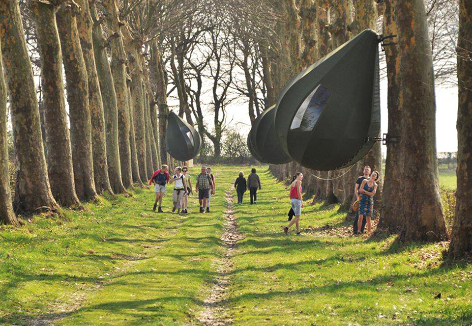 Бельгийцы проводят отпуска в палатках на деревьях.Вокруг Света. Украина