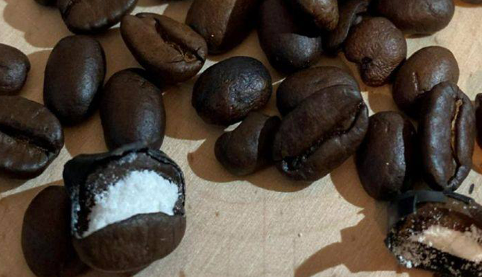 Полиция Италии нашла кокаин в 500 кофейных зернах.Вокруг Света. Украина