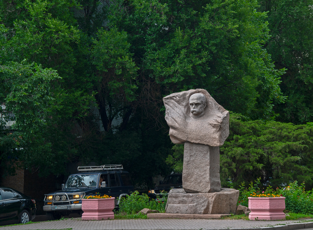 Тарас Шевченко лидирует по количеству памятников за границей.Вокруг Света. Украина