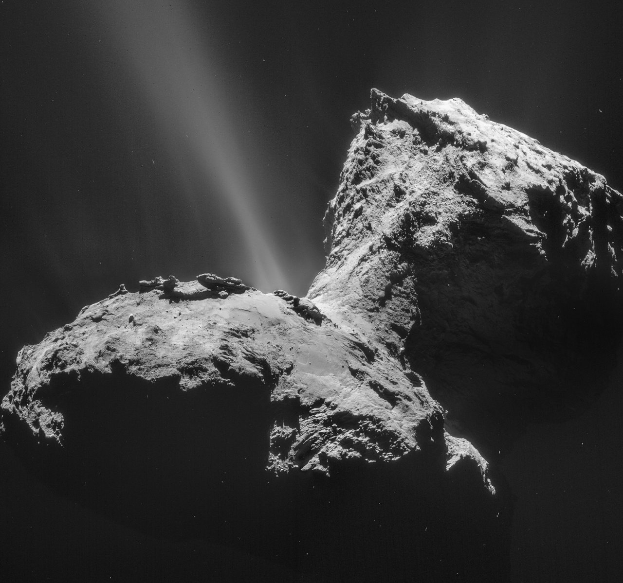 У кометы Чурюмова-Герасименко заметили ультрафиолетовое сияние.Вокруг Света. Украина