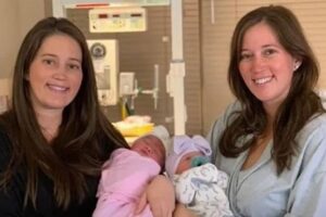 Сестры-близнецы в свой день рождения одновременно родили детей