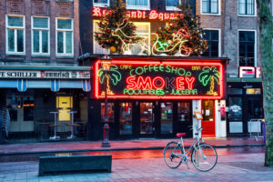 В Амстердаме хотят запретить продажу каннабиса туристам