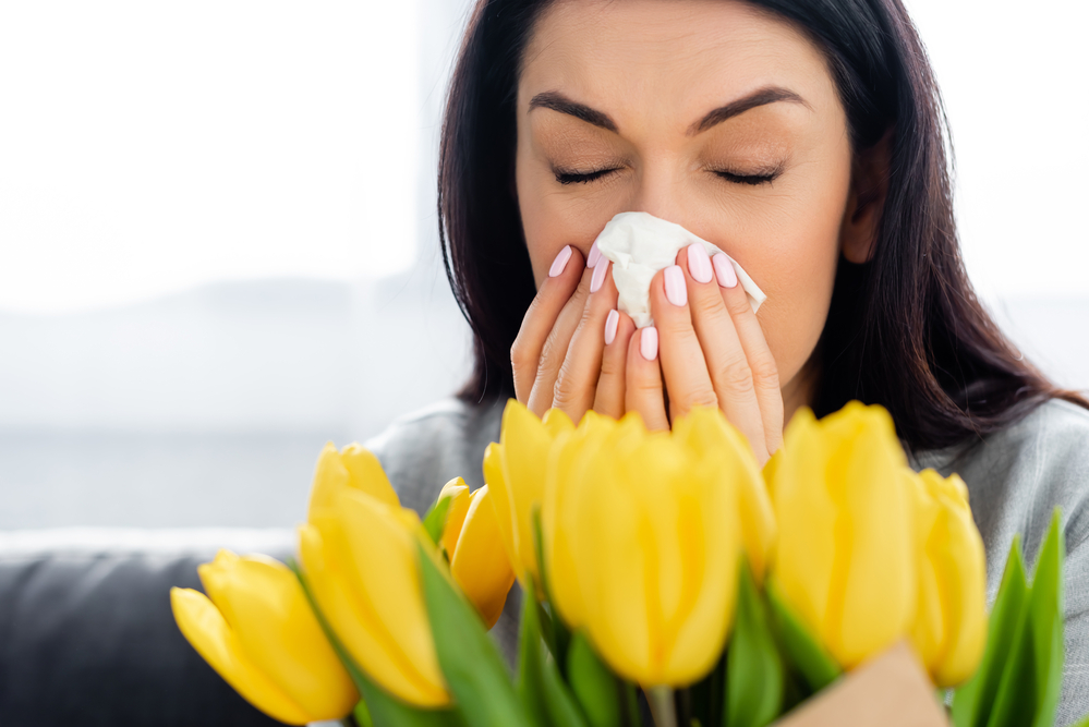 Хроническая заложенность носа: почему возникает, чем грозит и как лечится