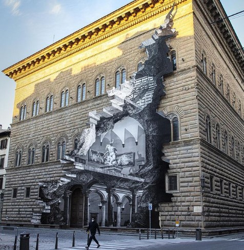 Во Флоренции памятник архитектуры украсили трещиной