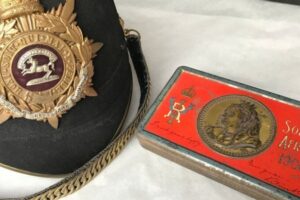 В музейном военном шлеме в Великобритании нашли 121-летний шоколад