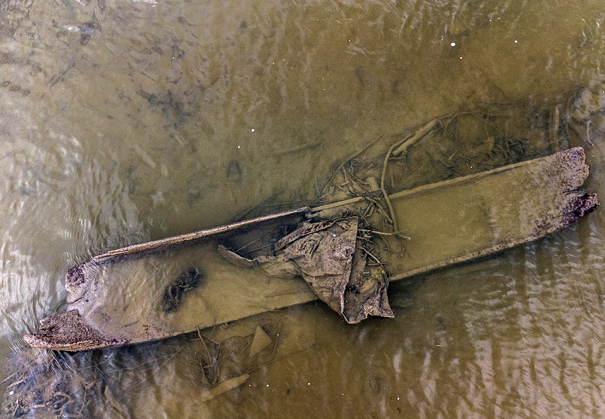 Ирландец с помощью дрона обнаружил на дне реки три древних лодки.Вокруг Света. Украина