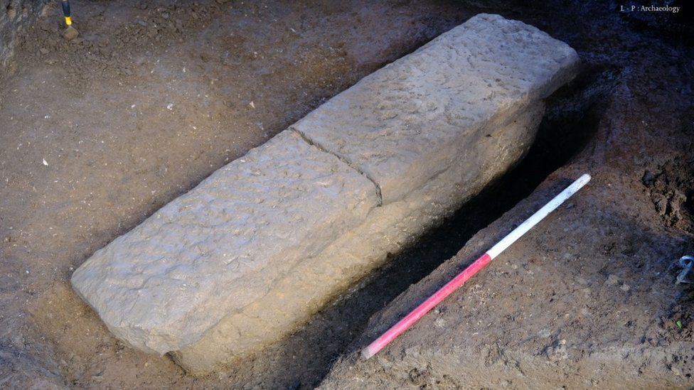 В Англии нашли древнеримскую гробницу с жертвоприношением.Вокруг Света. Украина