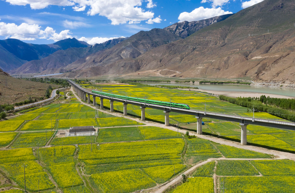 В Тибете запустили первую высотную линию скоростных поездов.Вокруг Света. Украина