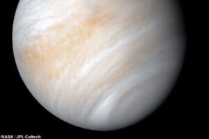 Удивительные ветра на Венере: направление зависит от времени суток