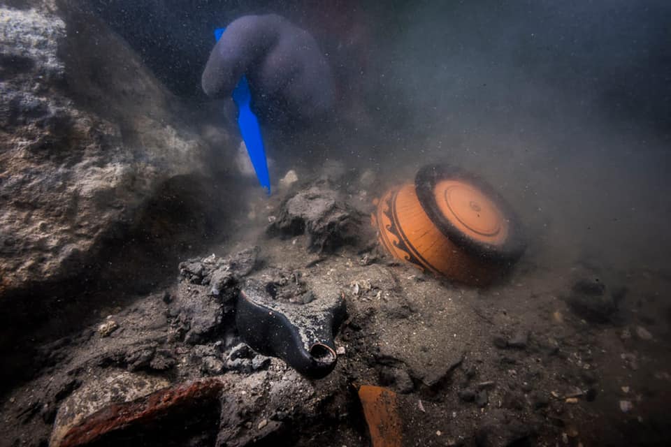В Египте подводные археологи нашли корзины с фруктами возрастом более 2 тысяч лет.Вокруг Света. Украина
