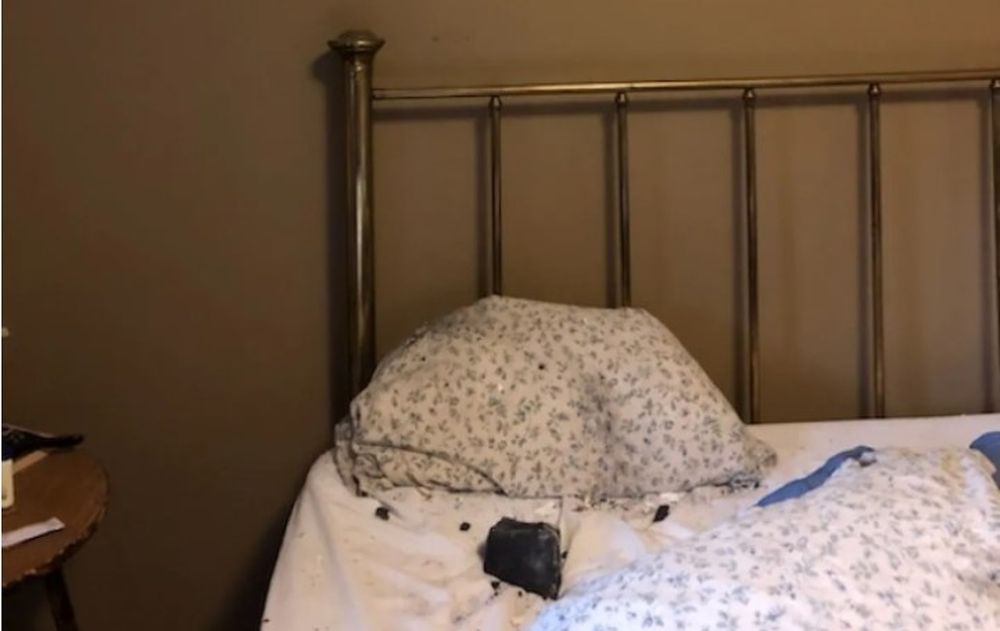 В Канаде метеорит упал на кровать, где спала женщина. Спойлер: никто не погиб