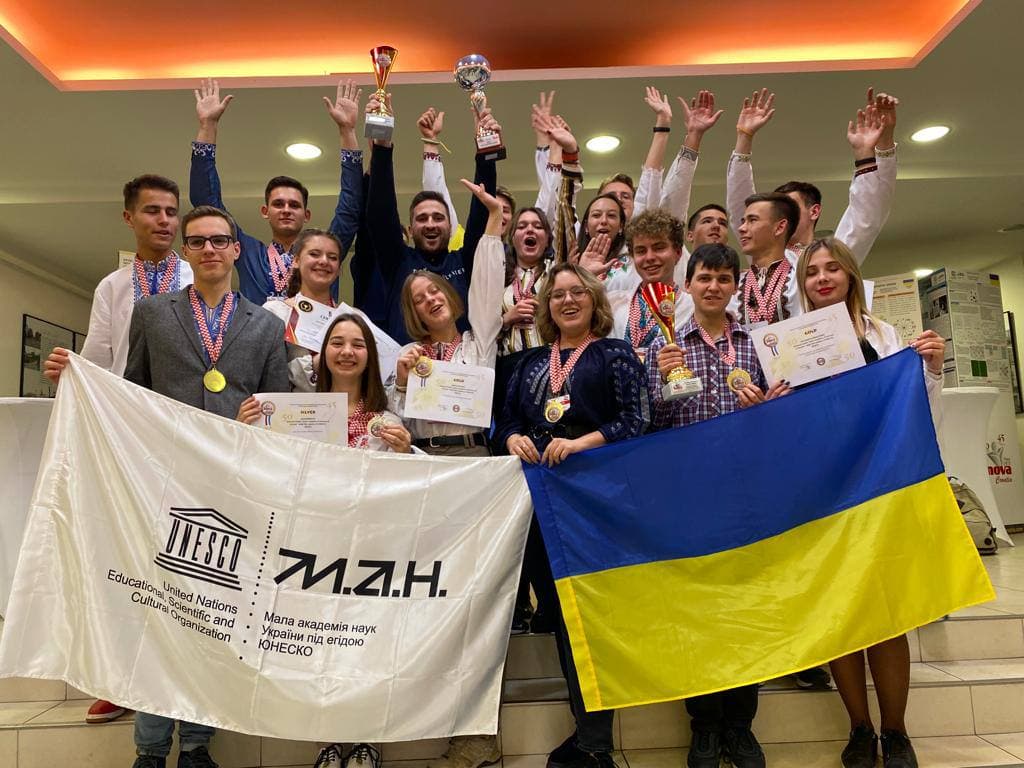 Школьники из Малой академии наук Украины завоевали 18 медалей на международной выставке инноваций.Вокруг Света. Украина