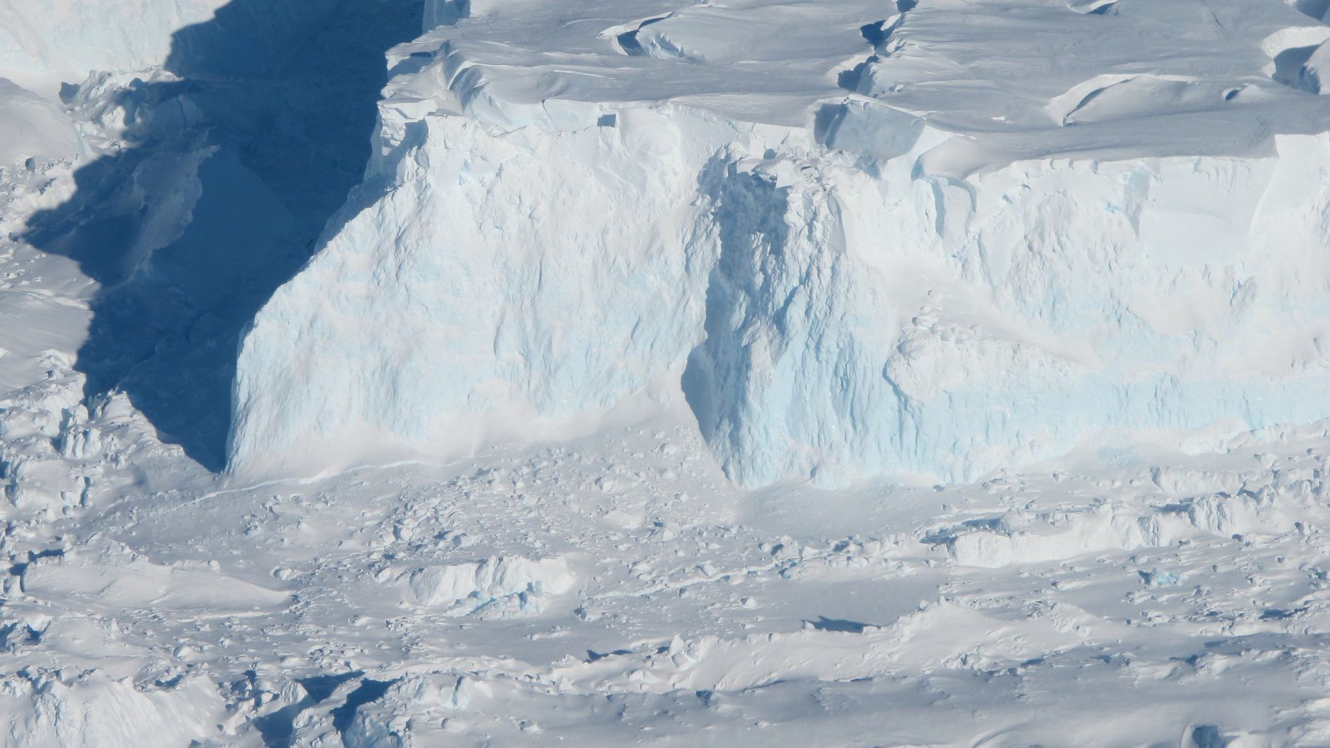 За пять лет ледник Туэйтса может разлететься, как лобовое стекло автомобиля: прогноз