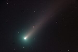 Солнечный зонд снял комету Леонарда: видео