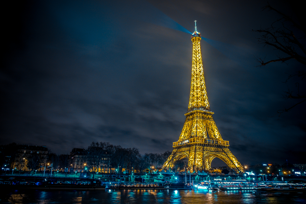 Ночные снимки Эйфелевой башни охраняются авторским правом