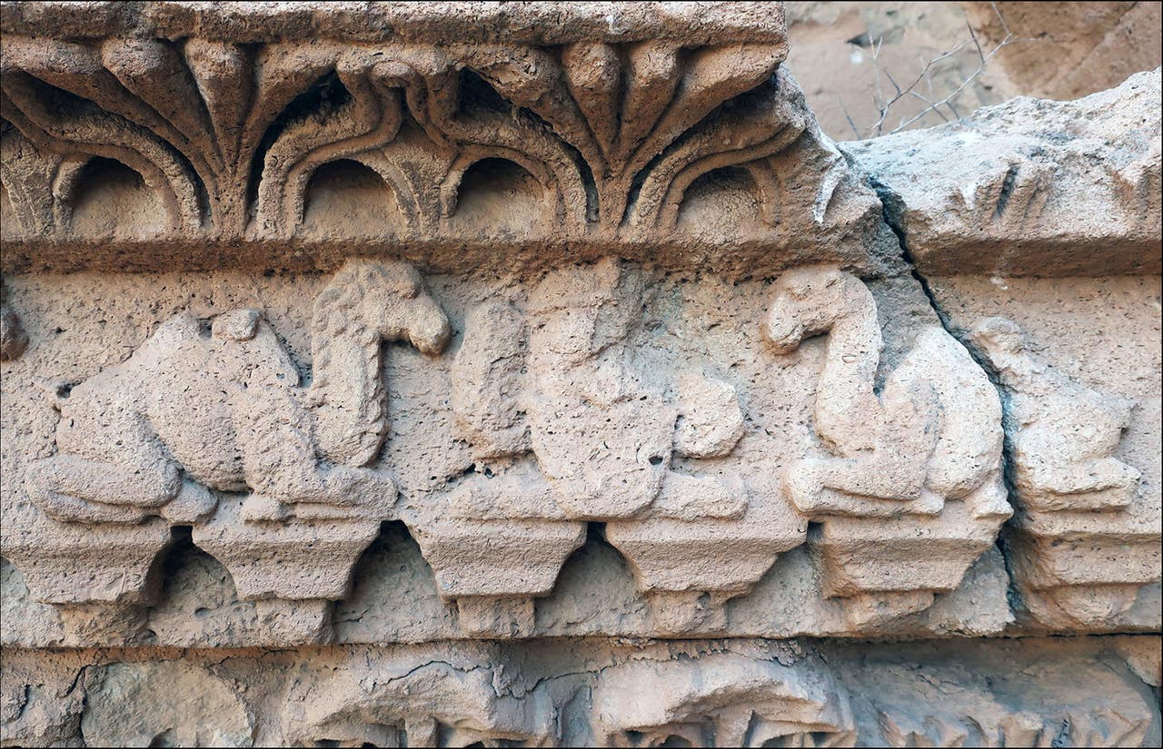 В храме доисламской богини Аллат нашли изображения суперверблюдов.Вокруг Света. Украина