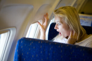 Что произойдет, если в самолете разобьется окно