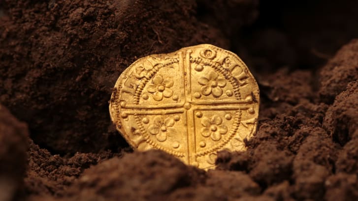 Кладоискатель нашел одну из самых древних монет Англии. Ее оценили в полмиллиона долларов  