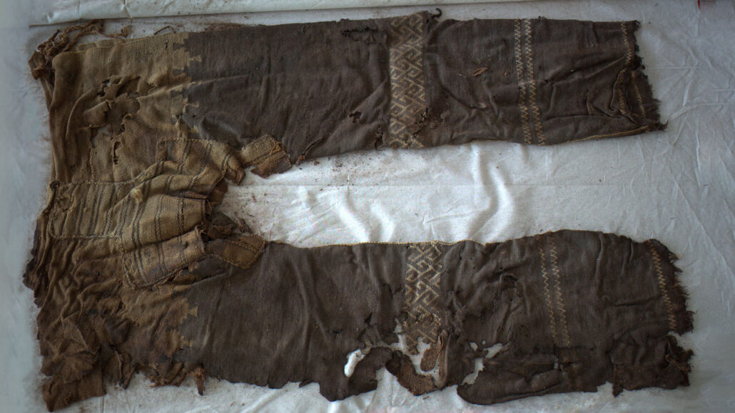 самые старые штаны, которым 3 000 лет