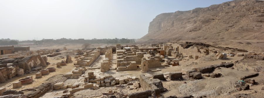 В Египте нашли тысячи черепков с древними текстами