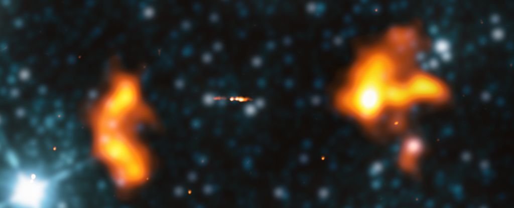 Голландские астрономы открыли самую большую галактику во Вселенной
