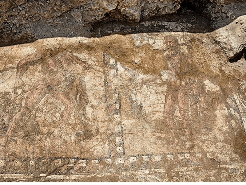 На Кипре чистили ливневки и нашли древние артефакты.Вокруг Света. Украина