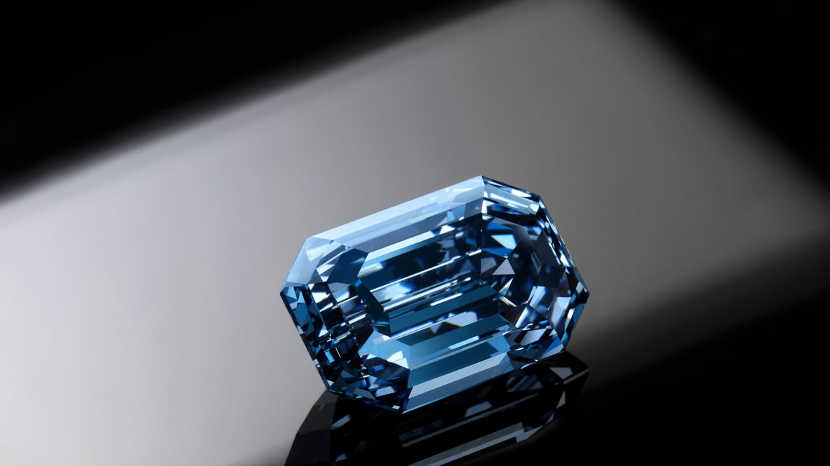 Редчайший ярко-голубой бриллиант эксперты оценили в $48 млн.Вокруг Света. Украина